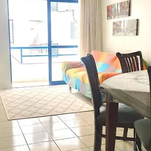 Agradavel Apto De 2 Quartos, 2 Banheiros, Sacada Com Churrasqueira, Garagem Privativa Em , Balneário Camboriú Brasil